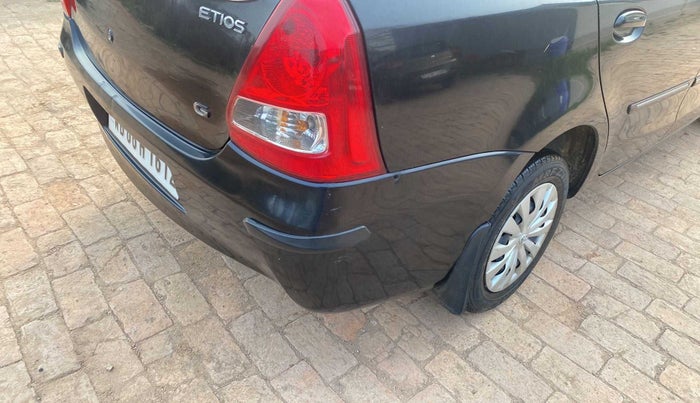 2011 Toyota Etios G, Petrol, Manual, 45,012 km, Rear bumper - Paint is slightly damaged