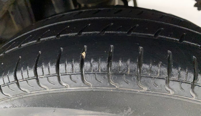 2018 Maruti Alto 800 LXI, Petrol, Manual, 65,504 km, Left Rear Tyre Tread