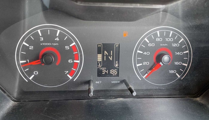 2016 Mahindra Kuv100 K2 6 STR, Petrol, Manual, 34,183 km, Odometer Image