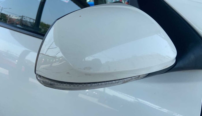 2022 Hyundai GRAND I10 NIOS SPORTZ 1.0 TURBO GDI, Petrol, Manual, 26,647 km, Right rear-view mirror - Indicator light has minor damage