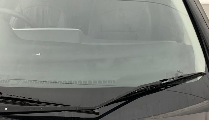 2017 Honda WR-V 1.5L I-DTEC VX MT, Diesel, Manual, 1,00,049 km, Front windshield - Minor spot on windshield