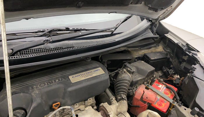 2017 Honda WR-V 1.5L I-DTEC VX MT, Diesel, Manual, 1,00,049 km, Bonnet (hood) - Cowl vent panel has minor damage