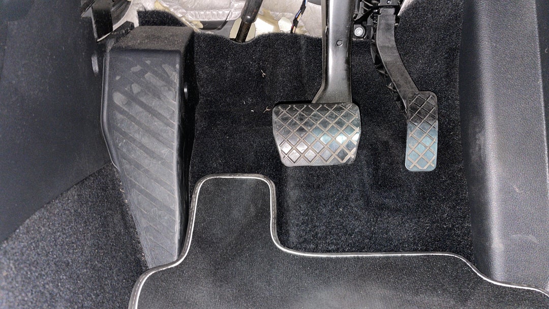 2018 Volkswagen Golf 110 Tsi Trendline, Automatic, 103584 km, Pedals and Footmat