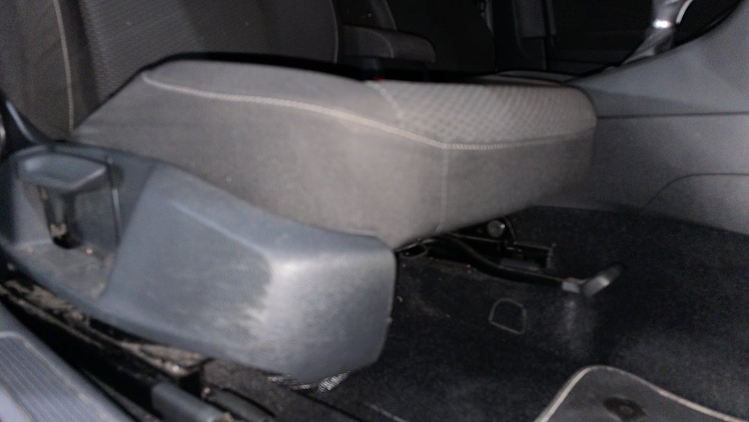 2018 Volkswagen Golf 110 Tsi Trendline, Automatic, 103584 km, Drivers Side Adjustment Panel