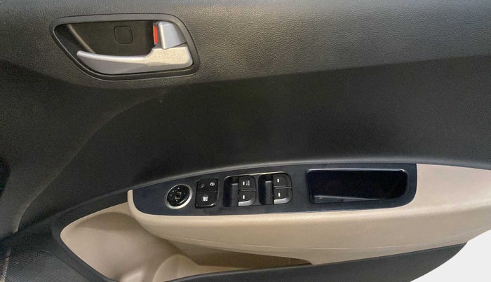 2017 Hyundai Grand i10 SPORTZ U2 1.2 CRDI, Diesel, Manual, 55,607 km, Driver Side Door Panels Control