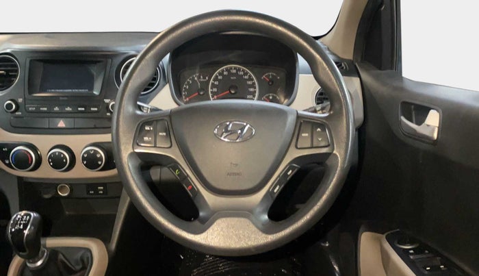 2017 Hyundai Grand i10 SPORTZ U2 1.2 CRDI, Diesel, Manual, 55,607 km, Steering wheel - Steering cover is minor torn