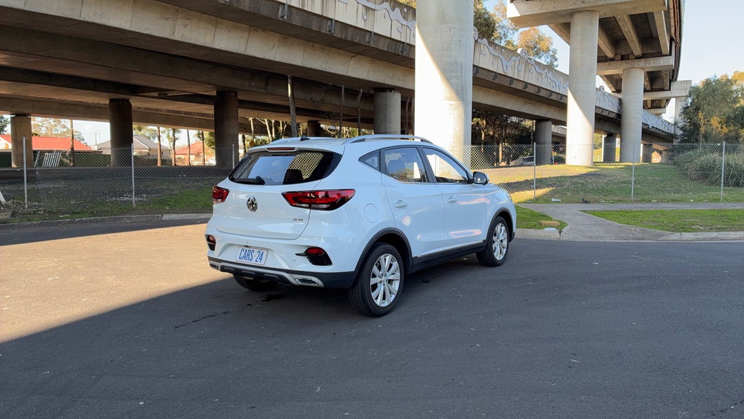 Right Back Diagonal (45- Degree) View