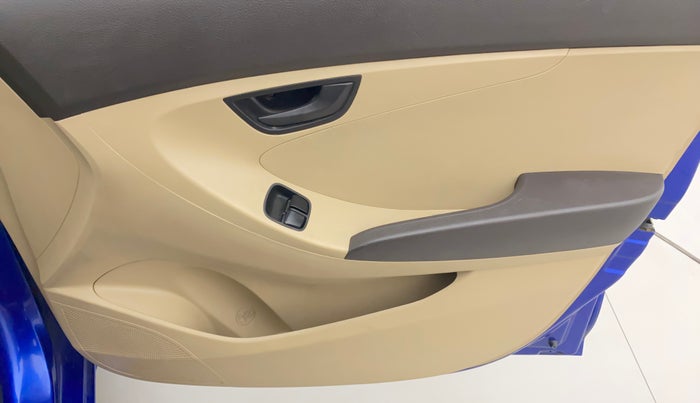 2016 Hyundai Eon ERA +, Petrol, Manual, 62,710 km, Driver Side Door Panels Control