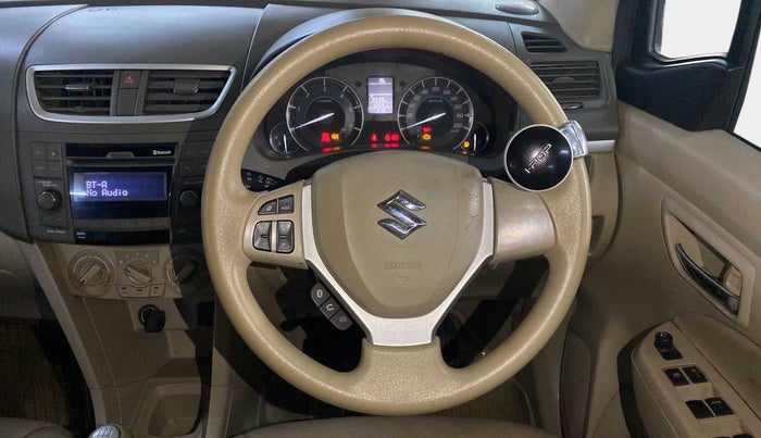 2016 Maruti Ertiga ZDI SHVS, Diesel, Manual, 62,699 km, Steering Wheel Close Up