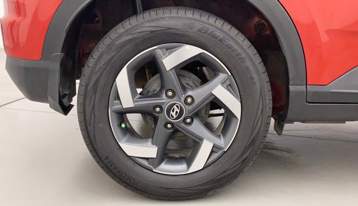 2019 Hyundai VENUE SX 1.0 (O) TURBO, Petrol, Manual, 49,825 km, Right Rear Wheel