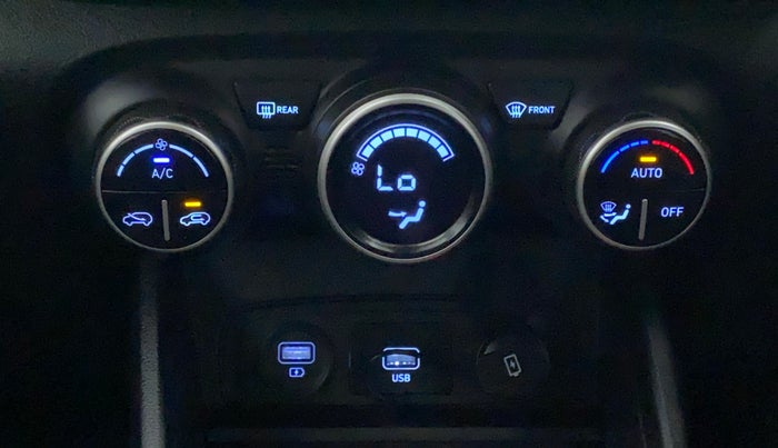 2019 Hyundai VENUE SX 1.0 (O) TURBO, Petrol, Manual, 49,825 km, Automatic Climate Control