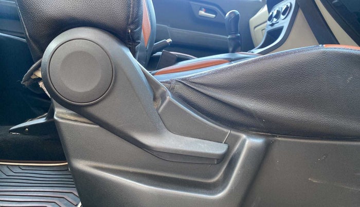 2019 Maruti New Wagon-R ZXI 1.2, Petrol, Manual, 44,404 km, Driver Side Adjustment Panel