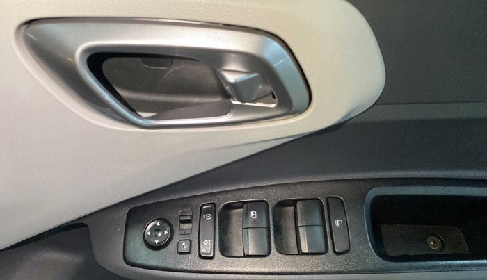 2022 Hyundai GRAND I10 NIOS ASTA 1.2 KAPPA VTVT, Petrol, Manual, 6,558 km, Driver Side Door Panels Control