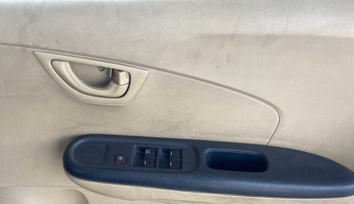 2015 Honda Amaze 1.2L I-VTEC E, Petrol, Manual, 1,19,433 km, Driver Side Door Panels Control