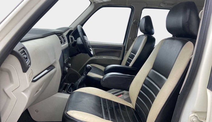 2019 Mahindra Scorpio S9, Diesel, Manual, 50,474 km, Right Side Front Door Cabin