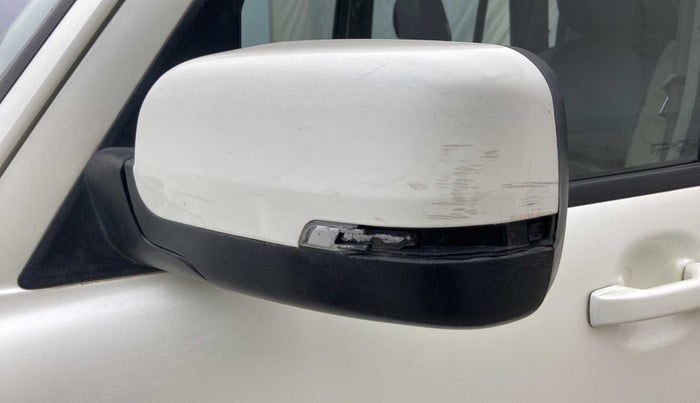 2019 Mahindra Scorpio S9, Diesel, Manual, 50,239 km, Left rear-view mirror - Indicator light not working