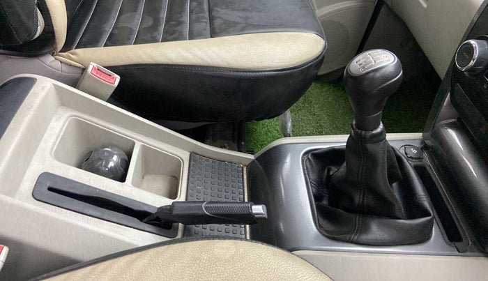 2019 Mahindra Scorpio S9, Diesel, Manual, 50,474 km, Gear Lever