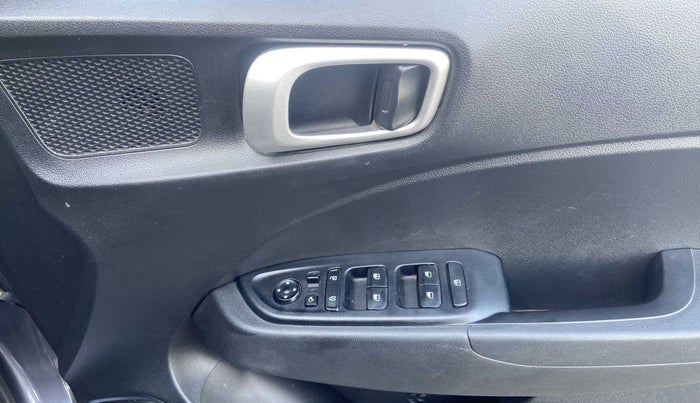 2019 Hyundai VENUE SX PLUS 1.0 TURBO DCT, Petrol, Automatic, 20,879 km, Driver Side Door Panels Control
