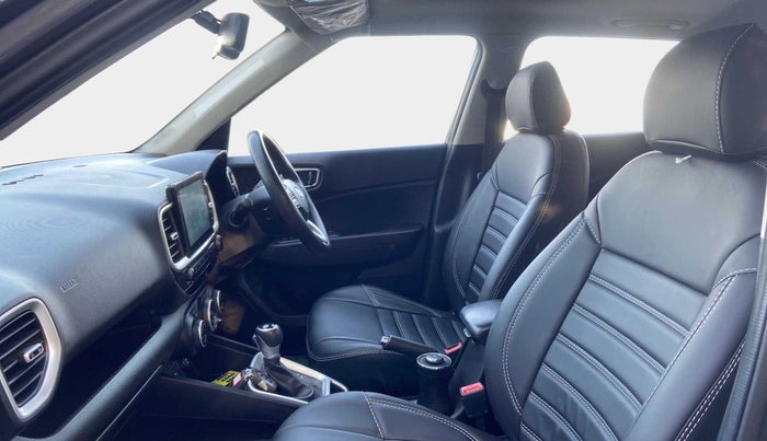2019 Hyundai VENUE SX PLUS 1.0 TURBO DCT, Petrol, Automatic, 20,879 km, Right Side Front Door Cabin