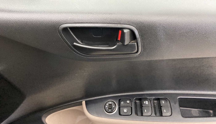 2018 Hyundai Xcent S 1.2, Petrol, Manual, 34,815 km, Driver Side Door Panels Control