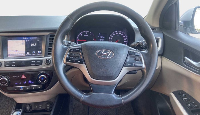 2017 Hyundai Verna 1.6 CRDI SX + AT, Diesel, Automatic, 66,588 km, Steering Wheel Close Up