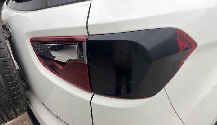 2020 Ford Ecosport TITANIUM 1.5 SPORTS(SUNROOF) PETROL, Petrol, Manual, 50,309 km, Left tail light - Minor damage
