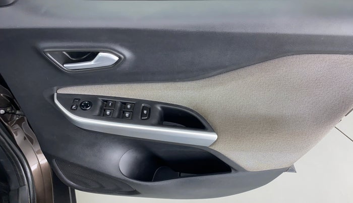 2021 Nissan MAGNITE XV MT PETROL, Petrol, Manual, 16,149 km, Driver Side Door Panels Control