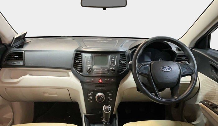 2020 Mahindra XUV300 W4 1.5 DIESEL, Diesel, Manual, 56,076 km, Dashboard