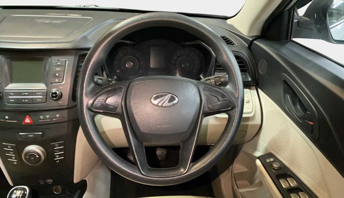 2020 Mahindra XUV300 W4 1.5 DIESEL, Diesel, Manual, 56,076 km, Steering Wheel Close Up