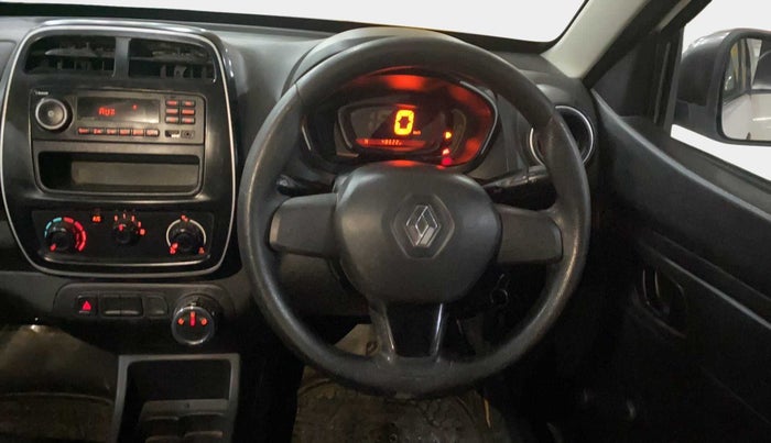 2017 Renault Kwid RXL 1.0 AMT, Petrol, Automatic, 48,608 km, Steering Wheel Close Up