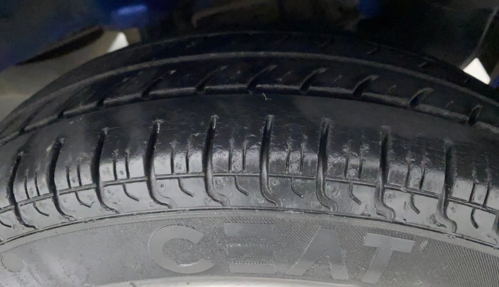 2013 Hyundai Eon D-LITE+, Petrol, Manual, 24,232 km, Left Rear Tyre Tread