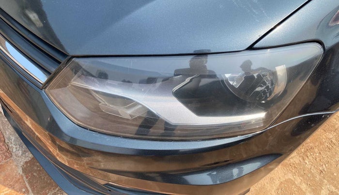 2017 Volkswagen Ameo COMFORTLINE 1.2L, Petrol, Manual, 89,489 km, Left headlight - Minor scratches