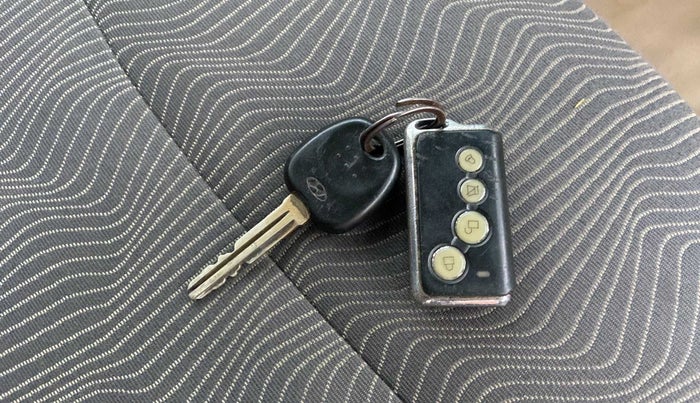 2011 Hyundai Eon MAGNA, Petrol, Manual, 71,895 km, Lock system - Remote key not functional