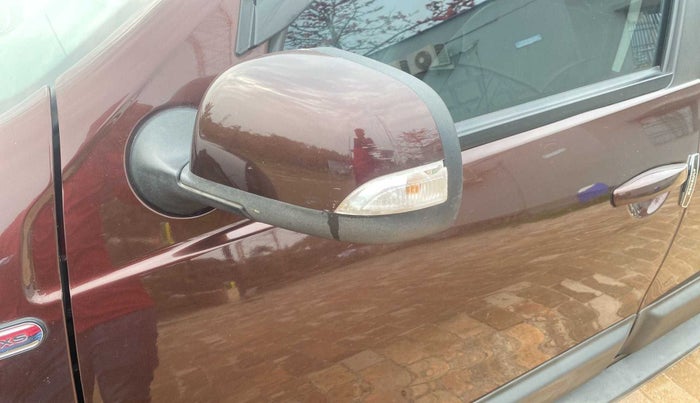 2019 Renault Duster RXS PETROL, Petrol, Manual, 21,114 km, Left rear-view mirror - Indicator light has minor damage