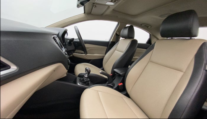 2018 Hyundai Verna 1.6 VTVT SX O, Petrol, Manual, 76,594 km, Right Side Front Door Cabin