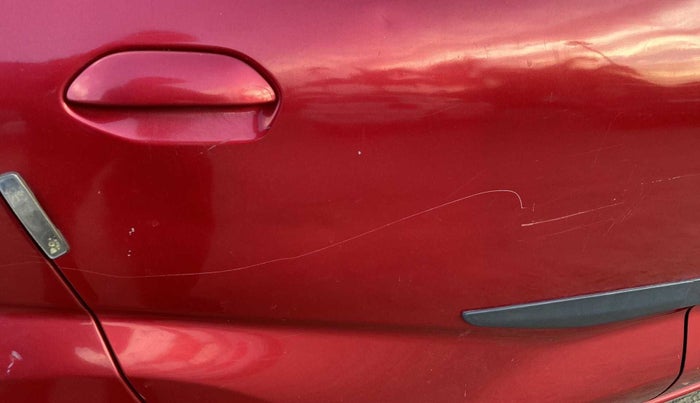2017 Datsun Redi Go T (O), Petrol, Manual, 31,628 km, Right rear door - Minor scratches