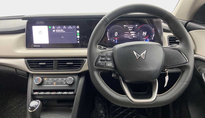2022 Mahindra XUV700 AX 5 P MT 5 STR, Petrol, Manual, 9,739 km, Steering Wheel Close Up