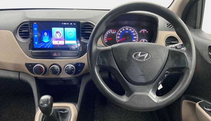 2017 Hyundai Grand i10 MAGNA 1.2 KAPPA VTVT, CNG, Manual, 1,09,112 km, Steering Wheel Close Up
