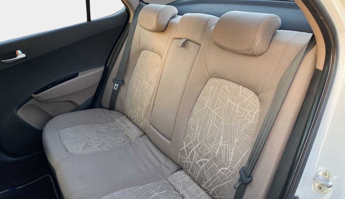 2015 Hyundai Xcent S 1.2, Petrol, Manual, 50,822 km, Right Side Rear Door Cabin