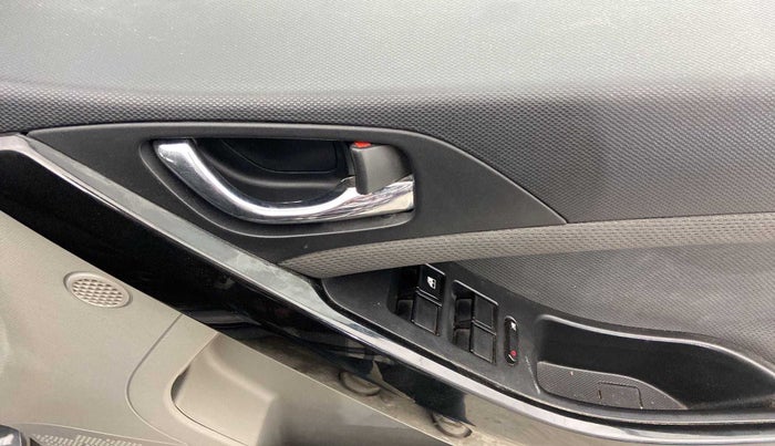 2019 Tata NEXON XZA PLUS PETROL, CNG, Automatic, 61,379 km, Driver Side Door Panels Control