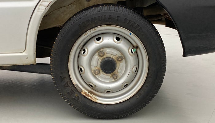 2011 Maruti 800 AC, Petrol, Manual, 42,688 km, Left Rear Wheel