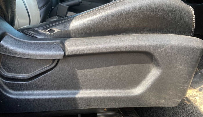 2019 Hyundai VENUE S 1.0 TURBO MT, Petrol, Manual, 71,763 km, Driver Side Adjustment Panel