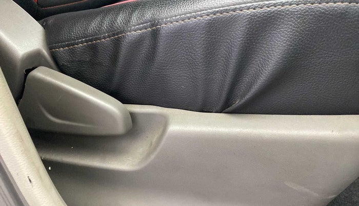 2016 Datsun Redi Go T (O), Petrol, Manual, 53,676 km, Driver Side Adjustment Panel
