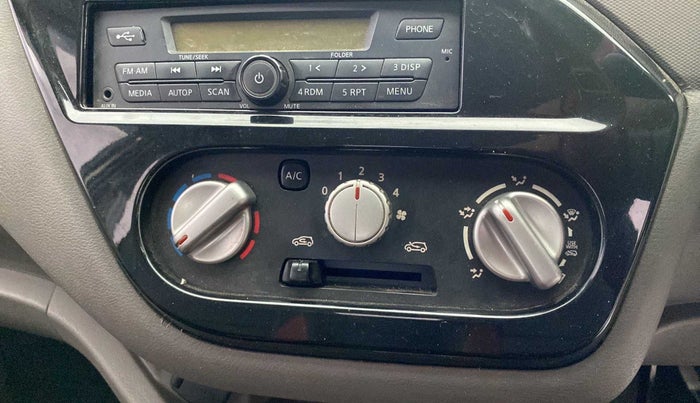 2016 Datsun Redi Go T (O), Petrol, Manual, 53,676 km, AC Unit - Directional switch has minor damage