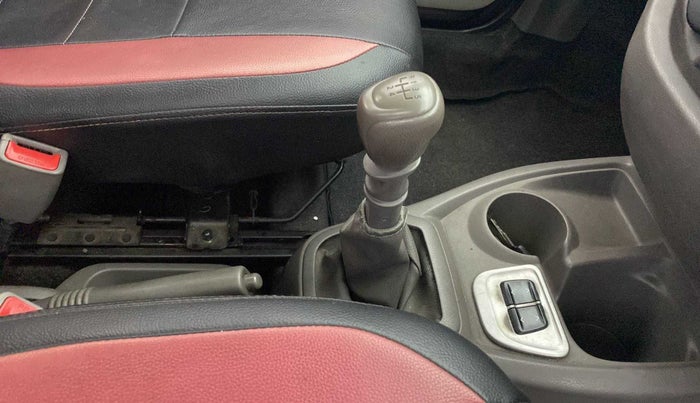 2016 Datsun Redi Go T (O), Petrol, Manual, 53,676 km, Gear Lever