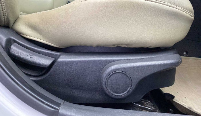 2014 Hyundai Xcent S 1.2, Petrol, Manual, 81,316 km, Driver Side Adjustment Panel