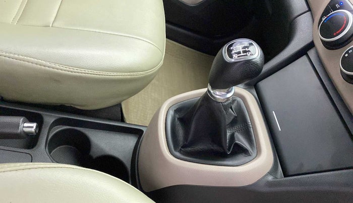 2014 Hyundai Xcent S 1.2, Petrol, Manual, 81,316 km, Gear Lever