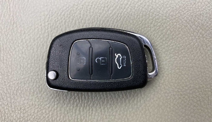 2014 Hyundai Xcent S 1.2, Petrol, Manual, 81,316 km, Key Close Up