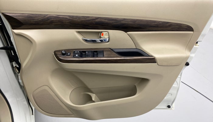 2020 Maruti Ertiga ZXI SHVS, Petrol, Manual, 14,017 km, Driver Side Door Panels Control