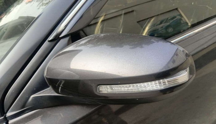 2020 Maruti Vitara Brezza ZXI, Petrol, Manual, 65,394 km, Left rear-view mirror - Indicator light has minor damage
